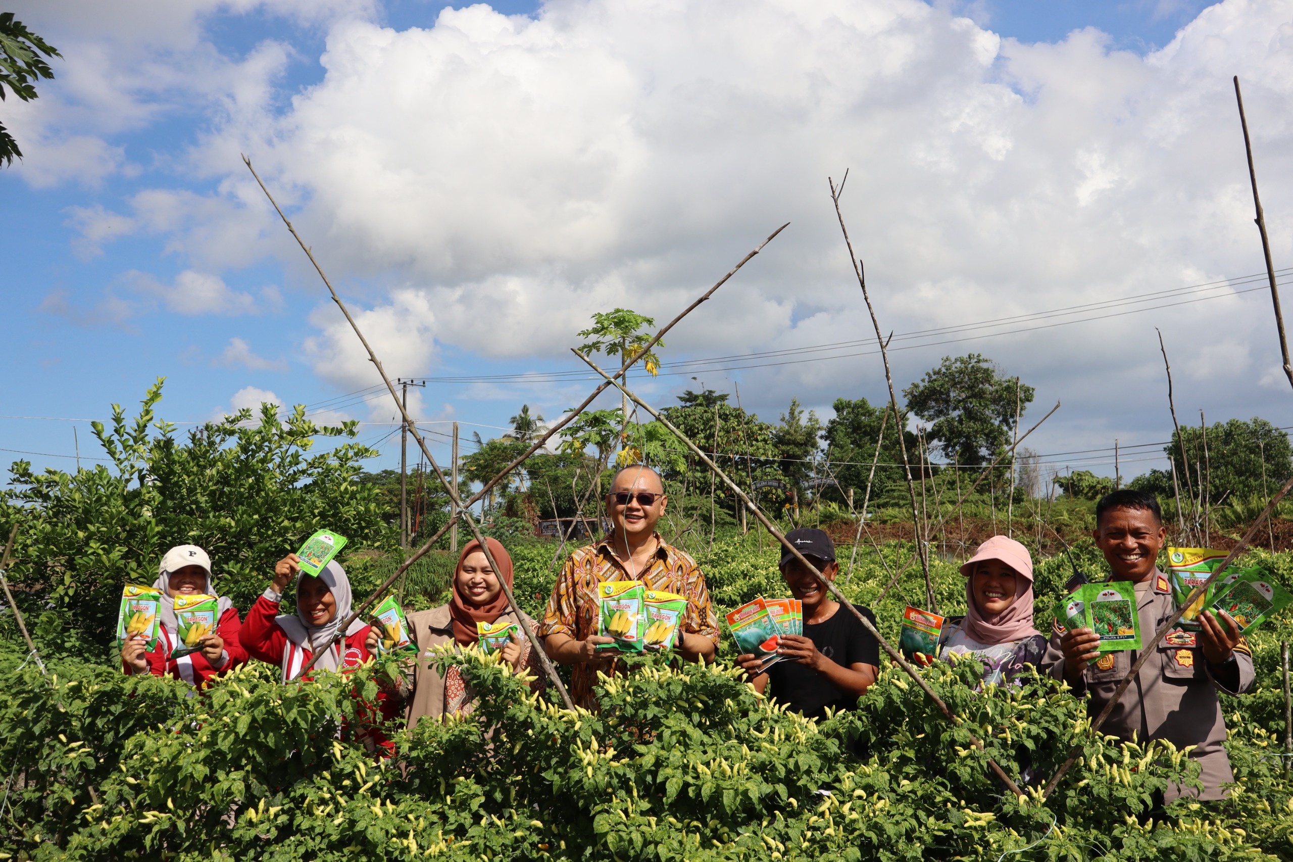 PRI Supports Distribution of Hundreds of Thousands of Crop Seeds to Farmers in Tarakan